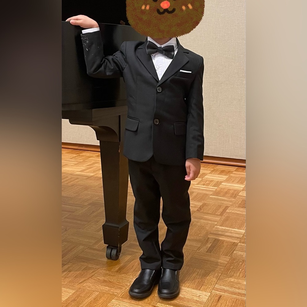 Boys’ 5 piece Formal Suits size 4T with Vest, Shirt and Bow Tie (slim fit)
